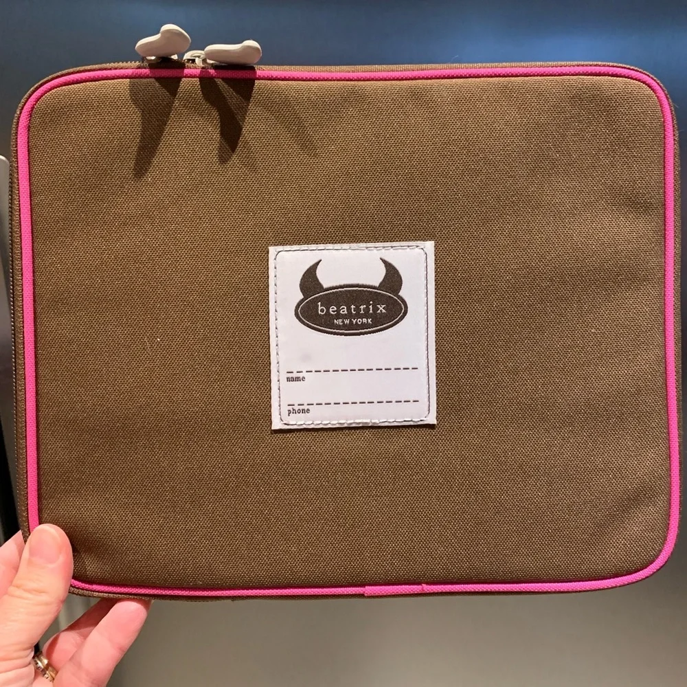 Beatrix Tablet Case - Picture 2 of 4